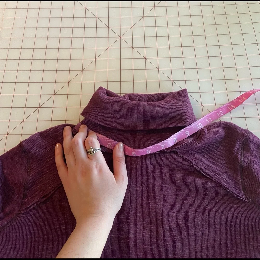 Free People size XS purple turtle neck boho long sleeve blouse sweater
